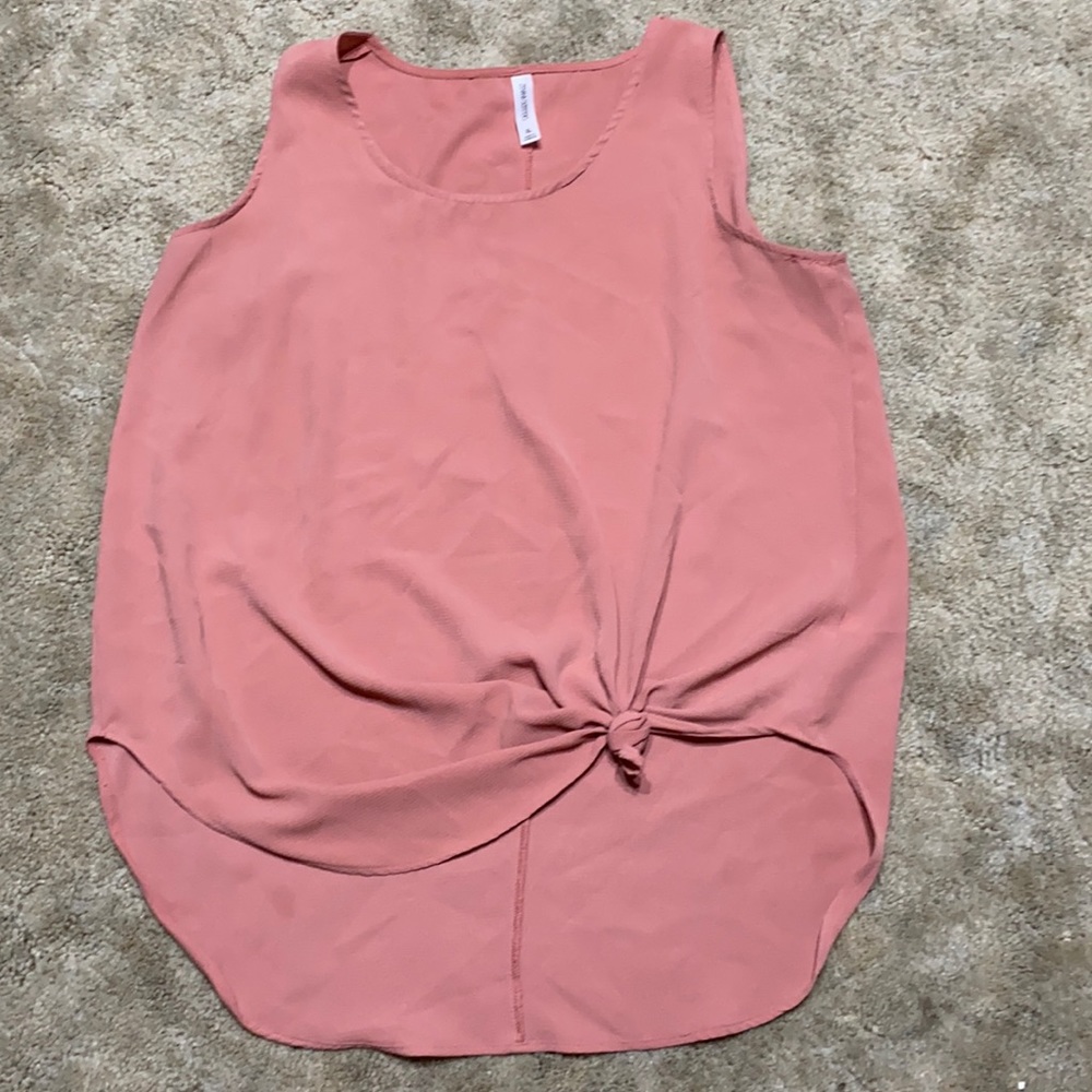 Women’s Zenana Outfitters peach top size Xl